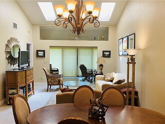 4th image of 178 Fox Glen Dr #6-63