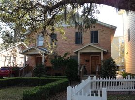 Woodbury Row