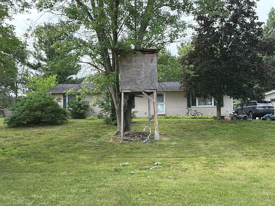 1st image of 405 E South St