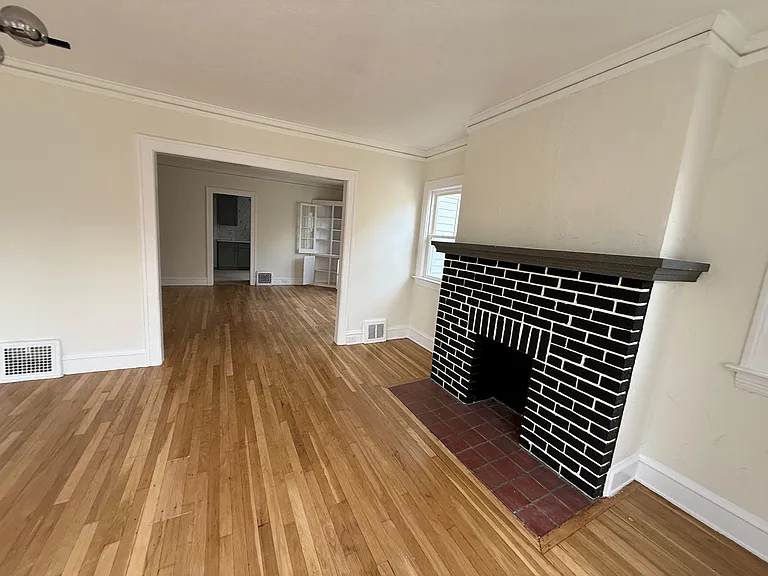 1278 W 102nd St #1 — Photo 20