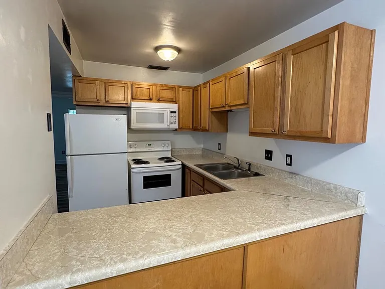 117 Berry St #3 — Photo 7