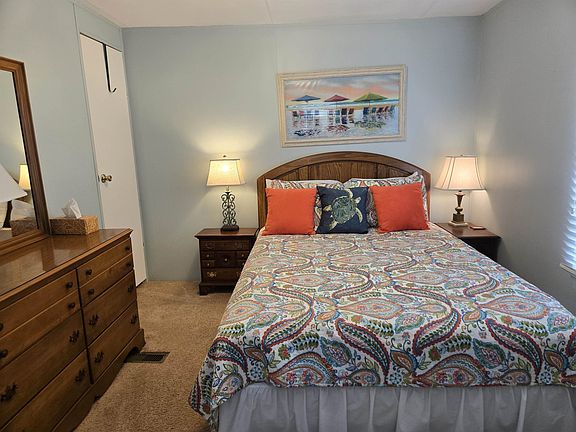3rd image of 324 Yucca Circle