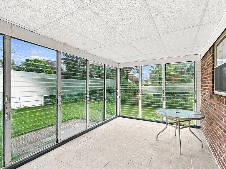 sunroom