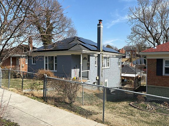 2nd image of 724 Adrian St SE