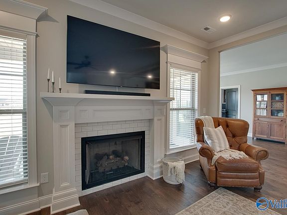 3rd image of 114 Allen Cove Dr