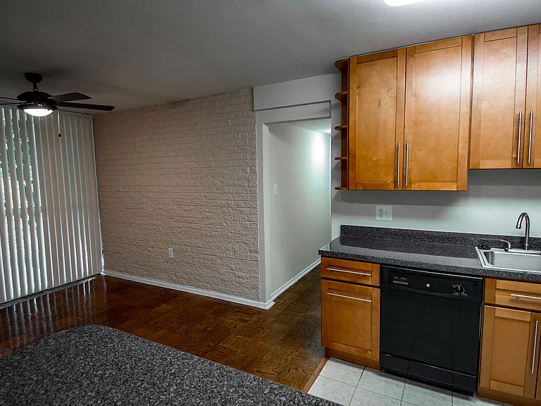 Heritage Park Apartments — Photo 83