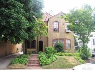 4372 169th St, Flushing, NY 11358