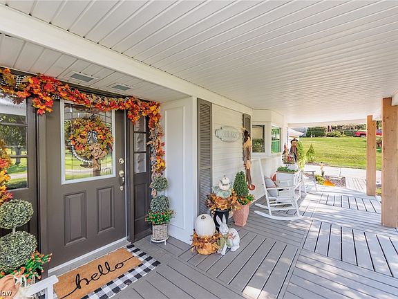 3rd image of 3373 Country Club Dr