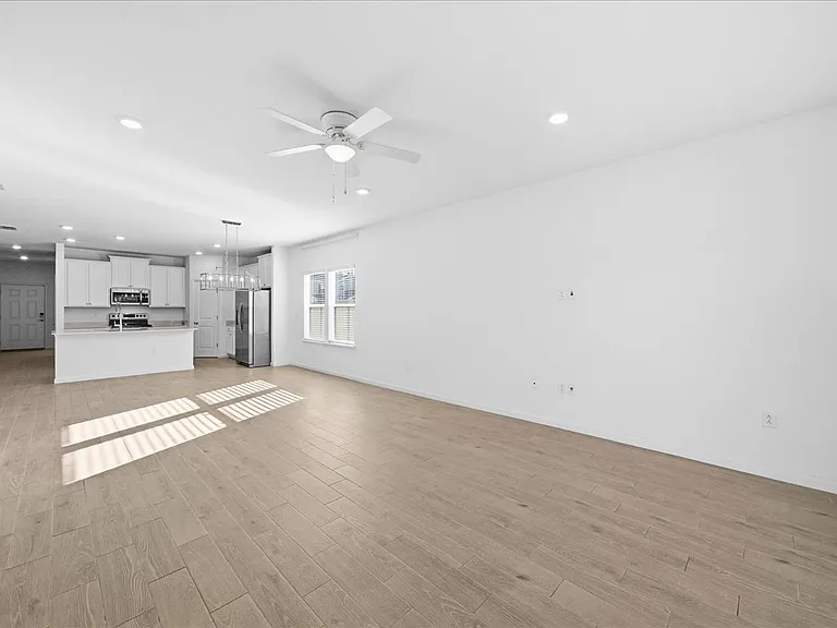 100 Lake Sinclair St — Photo 19