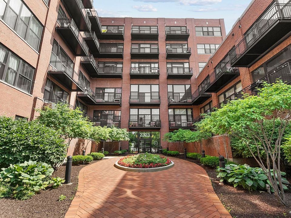 1st image of 2323 W Pershing Rd APT 132