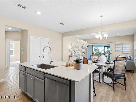 3rd image of 2798 CROSSFIELD Drive