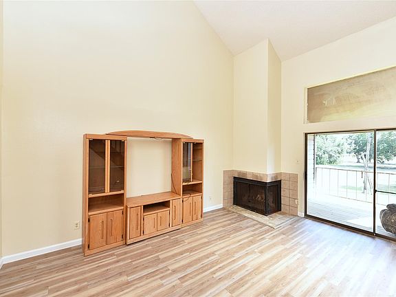 3rd image of 8515 Sands Point Dr
