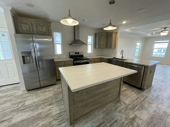 2nd image of 34906 Minnow Ln