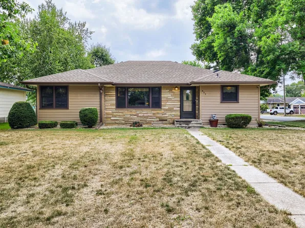 421 13th St W, Hastings, MN 55033