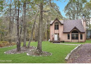 109 Withywindle Way, Tamiment, PA 18371