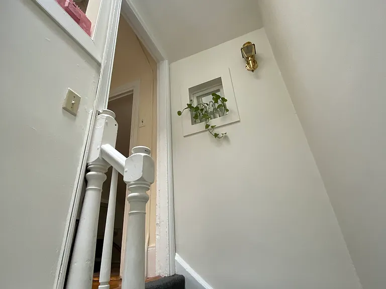 32 Irving St #4 — Photo 13