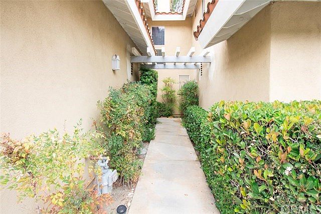 2nd image of 1821 Borrego Dr