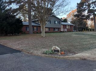 1070 25th Ave NE, Hickory, NC 28601