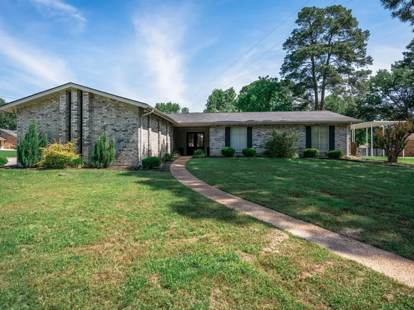 317 E Robinwood Dr, White Oak, TX 75693