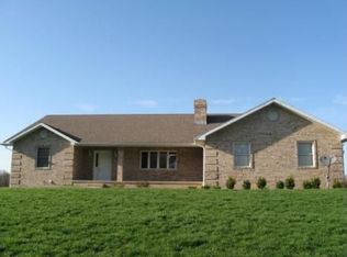 9063 Allen Rd, Iuka, IL 62849