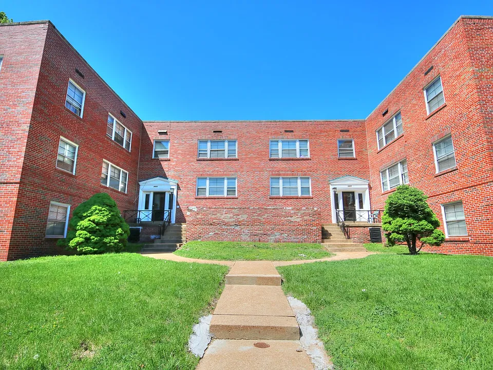3429-3433 Sublette Ave.