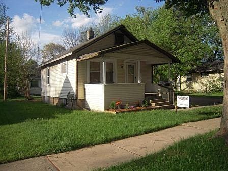 1st image of 323 E Hodge Ave