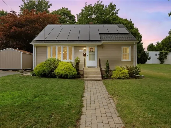 105 Norman Ave, Somerset, MA 02726