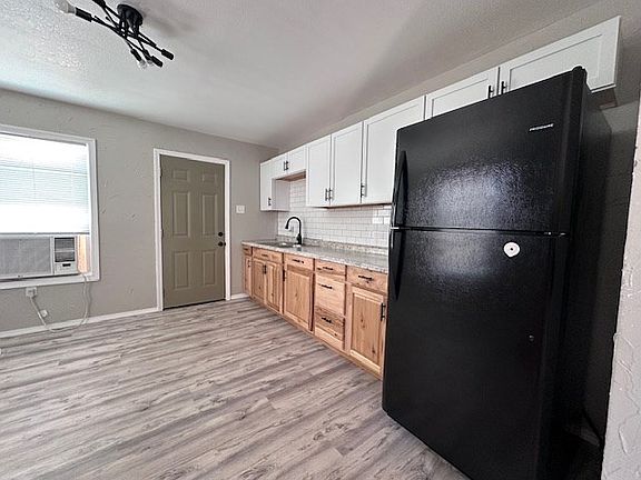 3rd image of 3706 Muriel Dr
