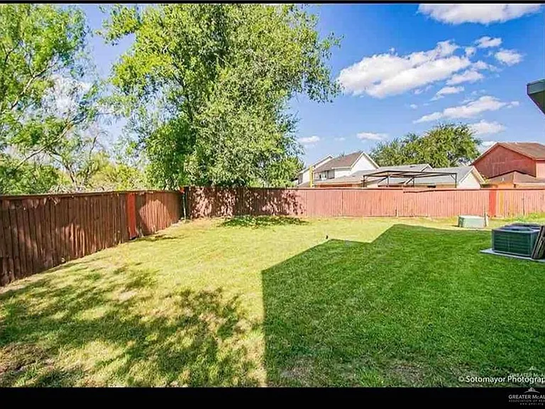 2303 S 42nd Ln — Photo 21