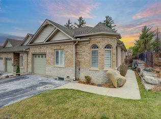 10 Cobblestone Dr #13, Brant, ON N3L 4G8