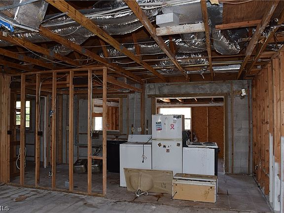 4th image of 2008 Lotus Rd