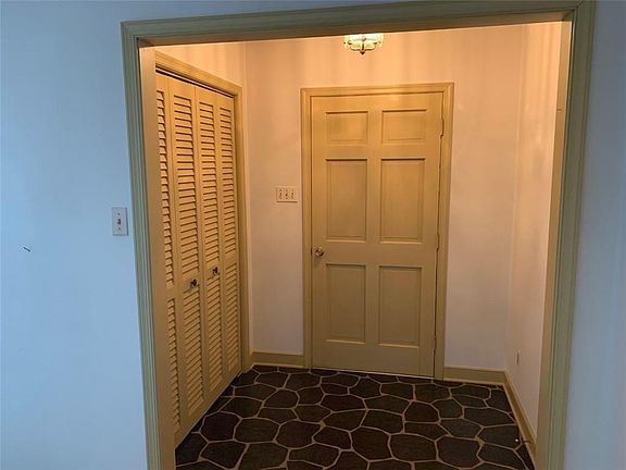 4th image of 6467 Boatswain Ln