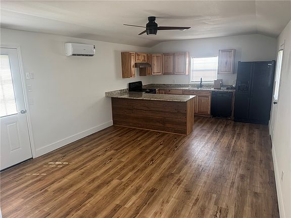 2nd image of 13701 Oneal Rd