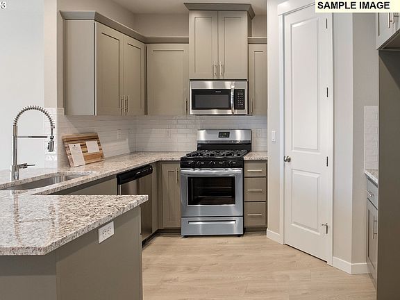 2nd image of 17920 NE 47th Ave #9