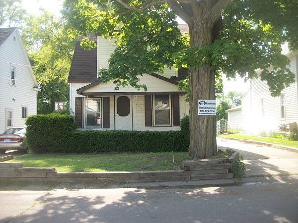 1st image of 2035 Galewood Ave SW