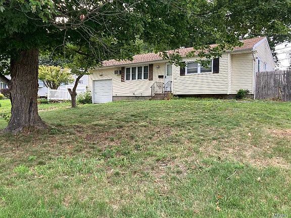 2nd image of 252 Fruitwood Ln
