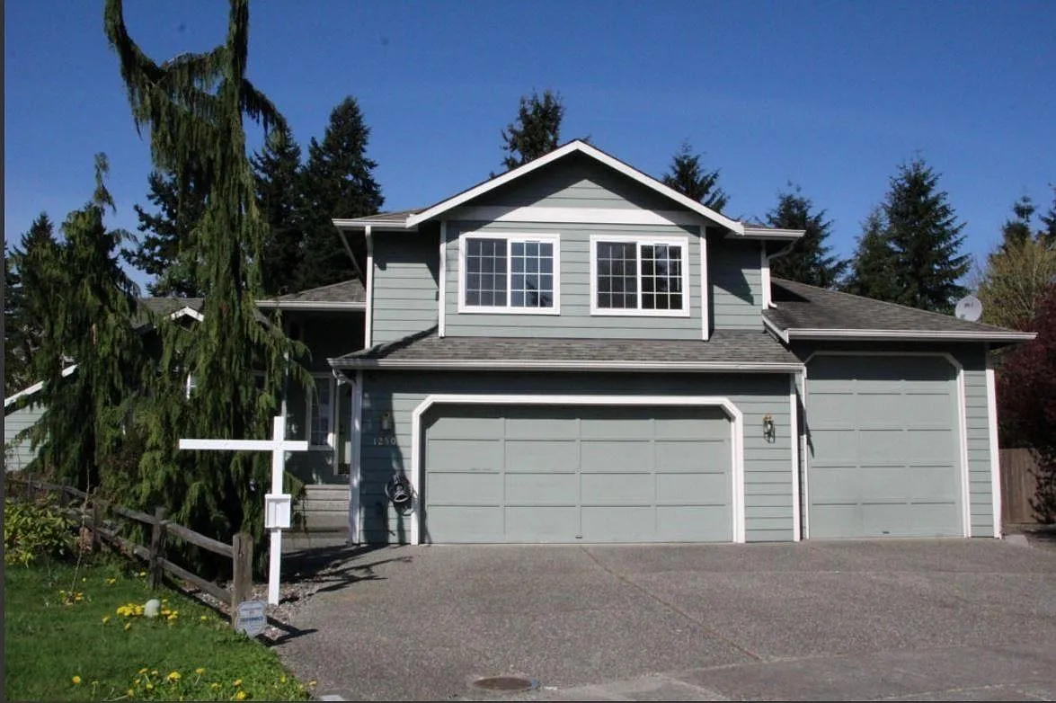 3 bed, 2.5 bath, 1862 sqft, $3,800 — Photo 1
