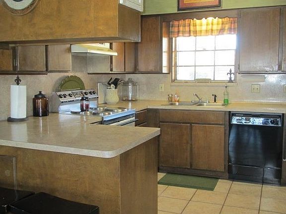5th image of 57 Heritage Dr