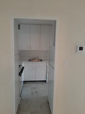 Rented by CitySites Real Estate Group | media 4