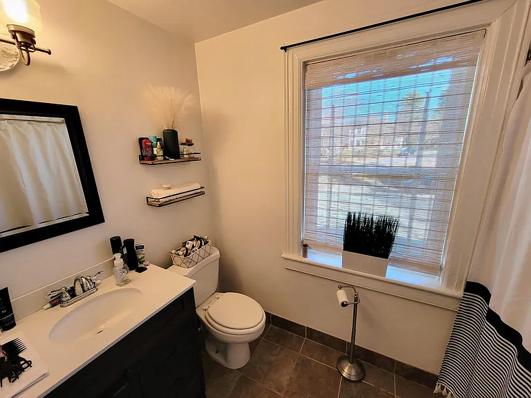 1725 Fairfax St — Photo 23