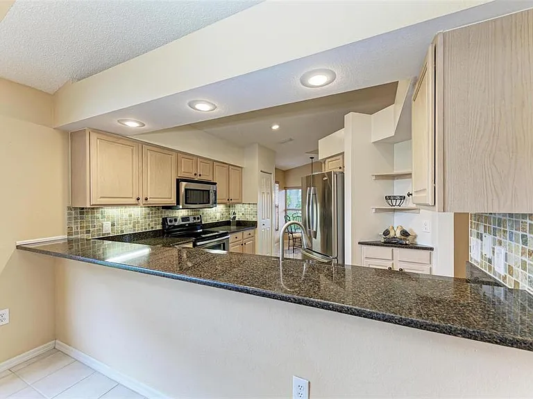 4936 Linsey Ct — Photo 12