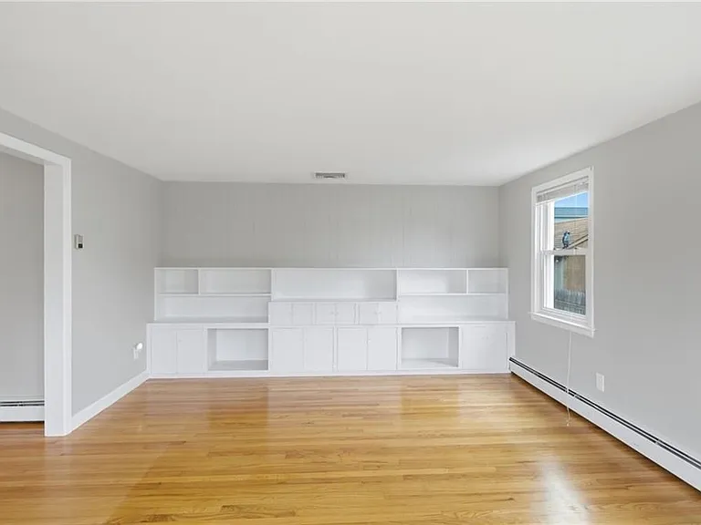 160 Fort St — Photo 8