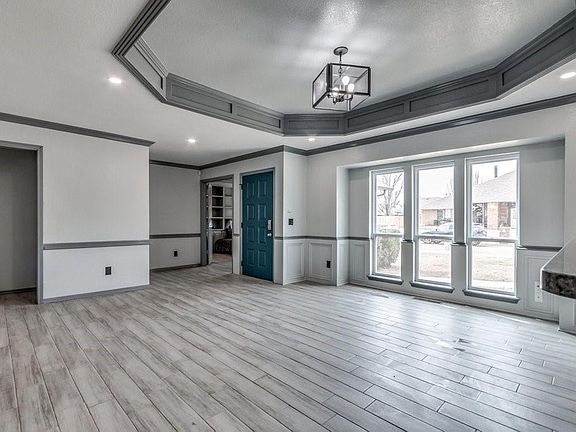 5th image of 212 Sagebrush Pl