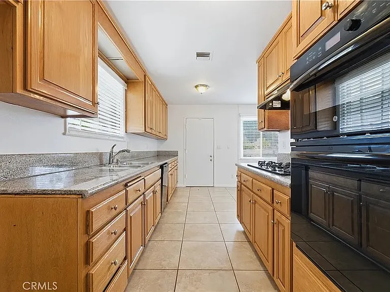7401 Asman Ave — Photo 3