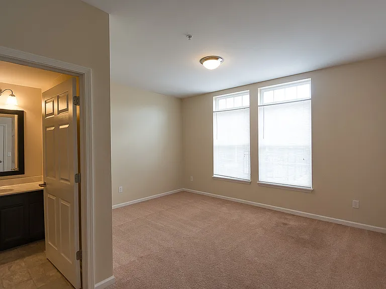 The Gateway Apartments — Photo 63