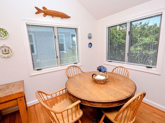 Breakfast Nook
3rd floor
