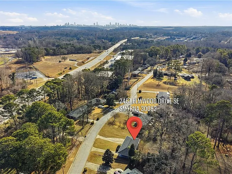 2467 Elmwood Cir SE — Photo 8