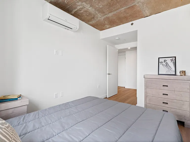 11 Weirfield St #4B — Photo 8