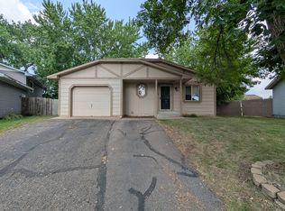 716 Washington Ct NW, Elk River, MN 55330