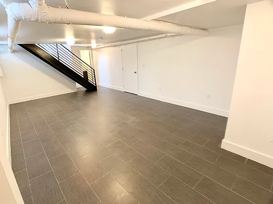 Rented by REAL New York | media 22